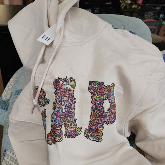 BNWT Gap Graphic Hoodie Cream - Picture 3 of 16